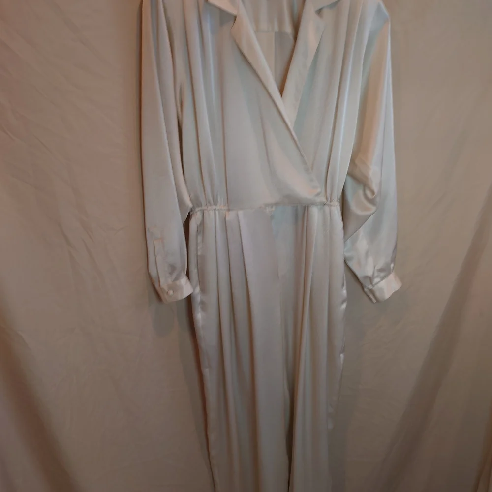 Liz Claiborne Cream Jumpsuit - Picture 5 of 6